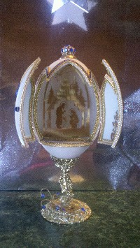 Christmas Themed Egg Creation by Ruth Burhenn 1